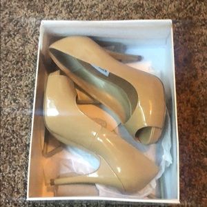 Patent nude peep toe heels
